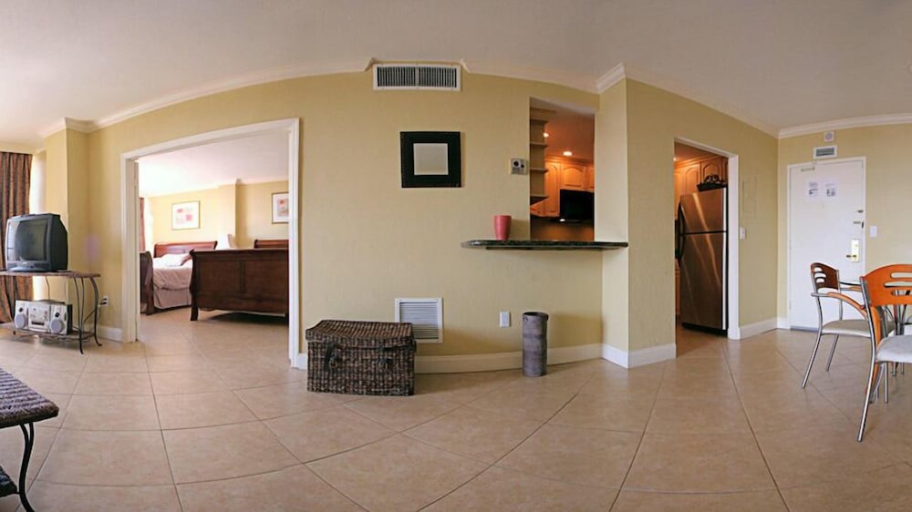 Ocean Manor Beach Resort 37/53