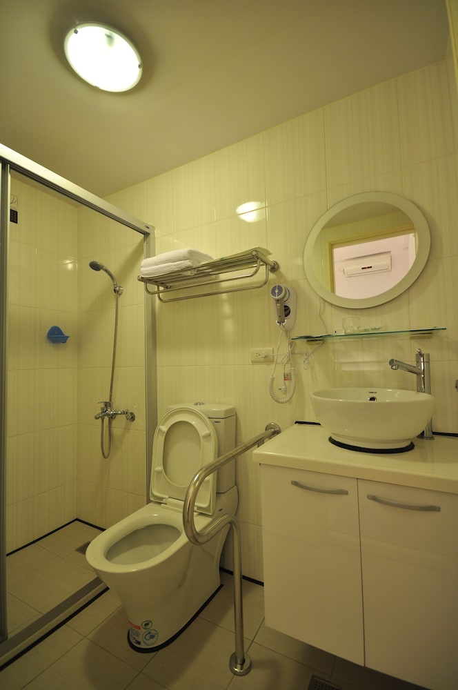 Yurong B&B 50/50