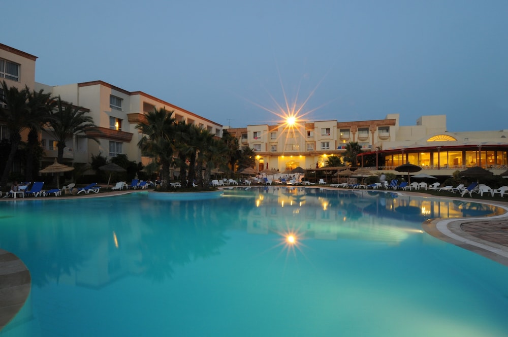 Marina Palace 7/69