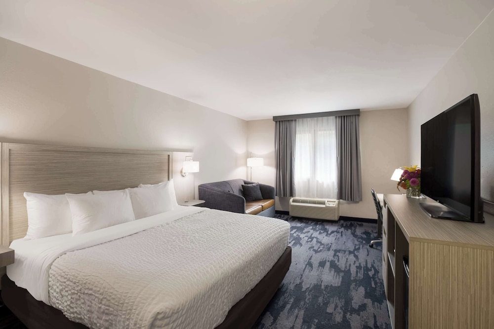 Standard, King Bed