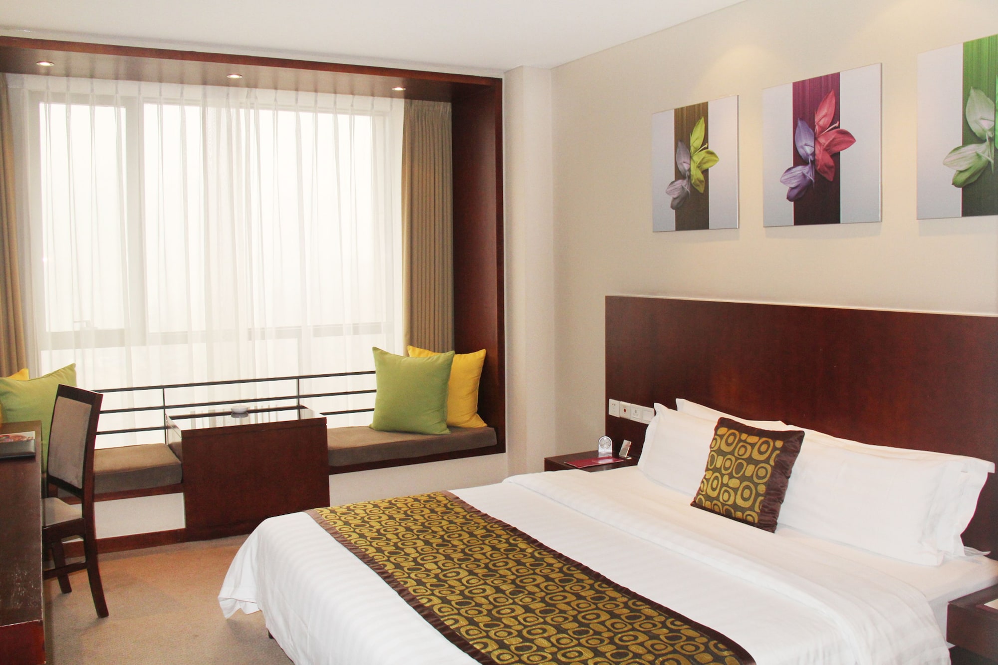 STANDARD, KING BED