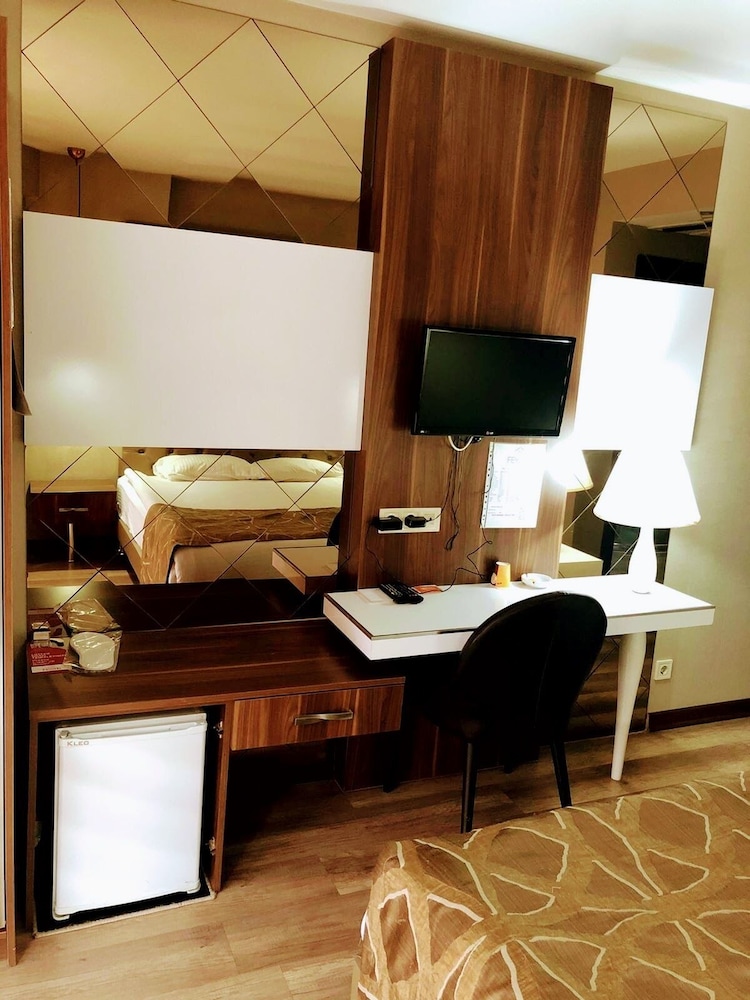 Feyzan Hotel 26/35