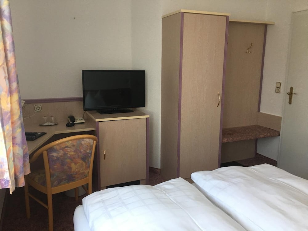 Hotel & Restaurant Park-Cafe Isa 21/50