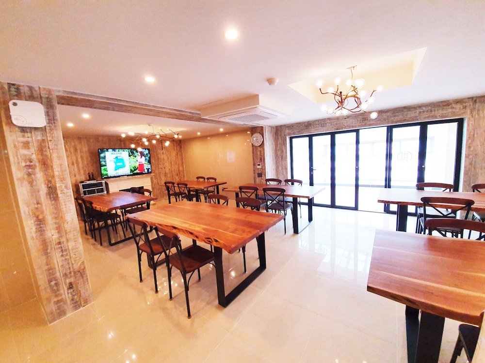 Uneed Hotel 50/60