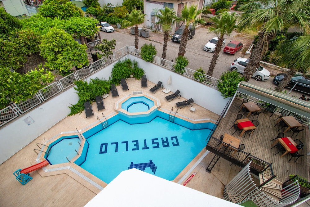 Castello Hotel & Aparts 6/50