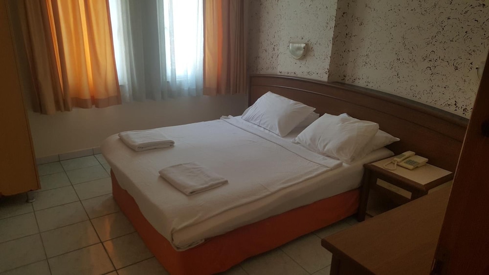 1 BEDROOM, APARTMENT