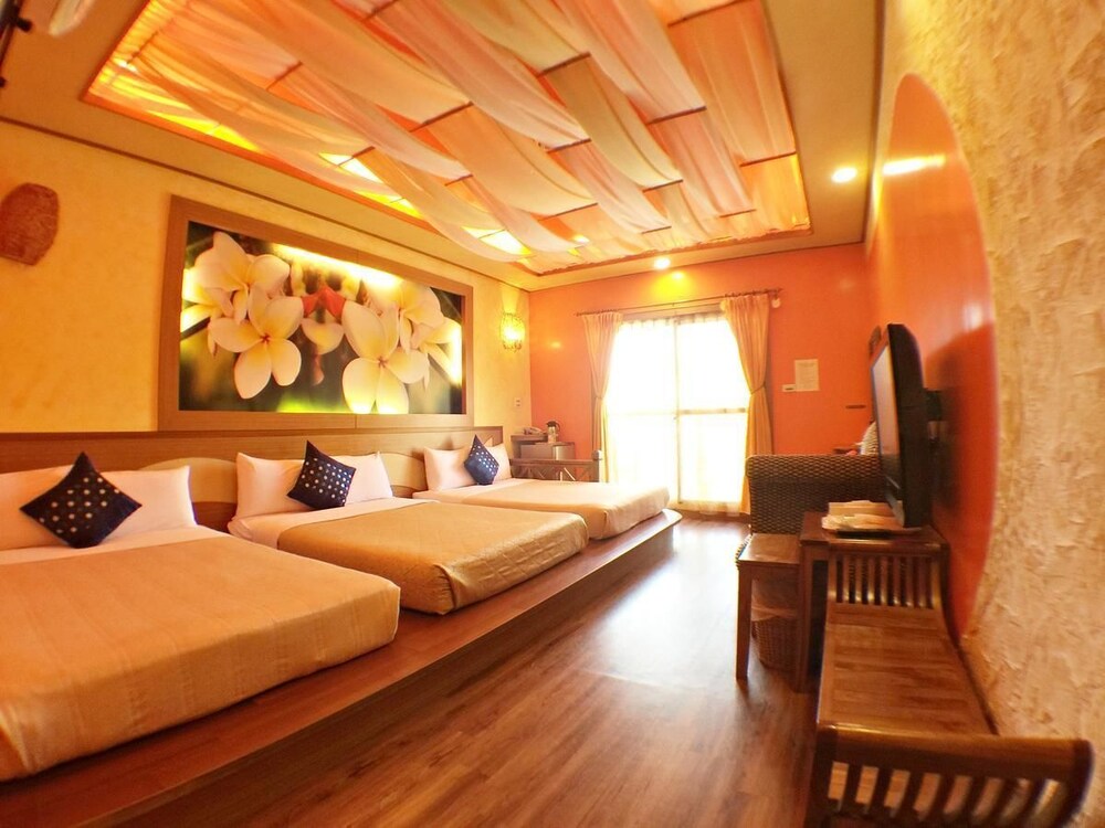 Sin Sin Hotel I 11/50