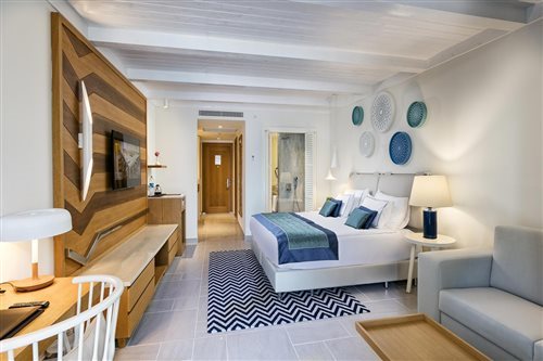 Room, Double or Twin Bed, Side Sea View