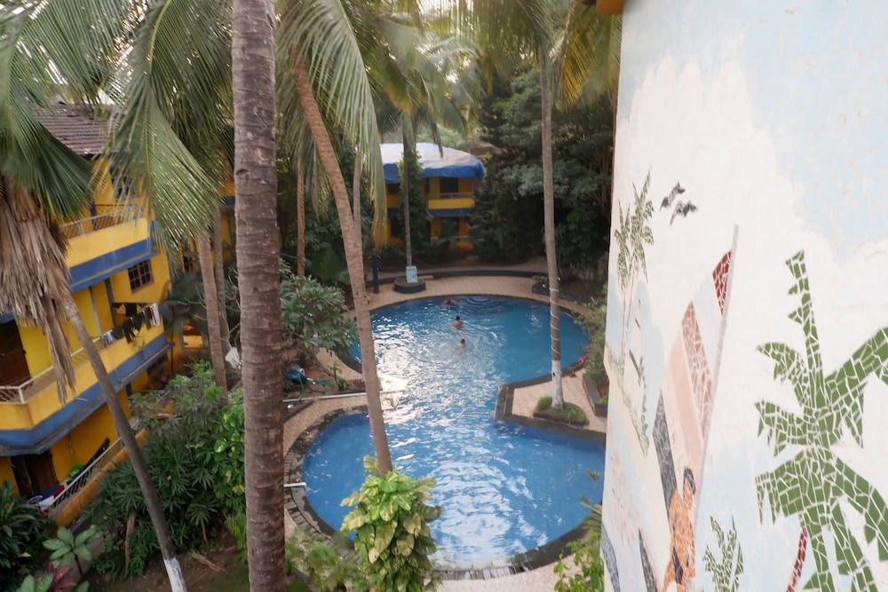 Falcon Resorts 61/70