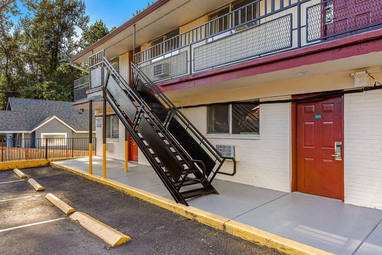 Stonebridge Inn & Suites Gresham, OR - Portland 17/18