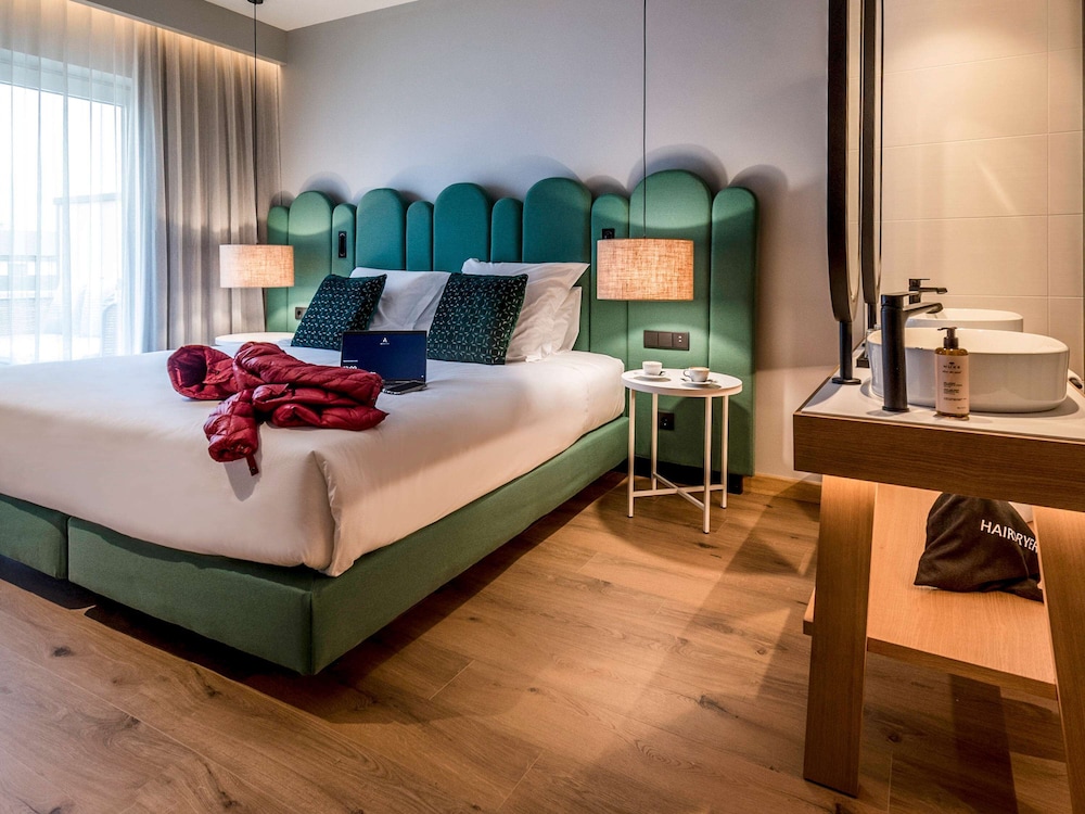 Mercure Lugo Center 8/66
