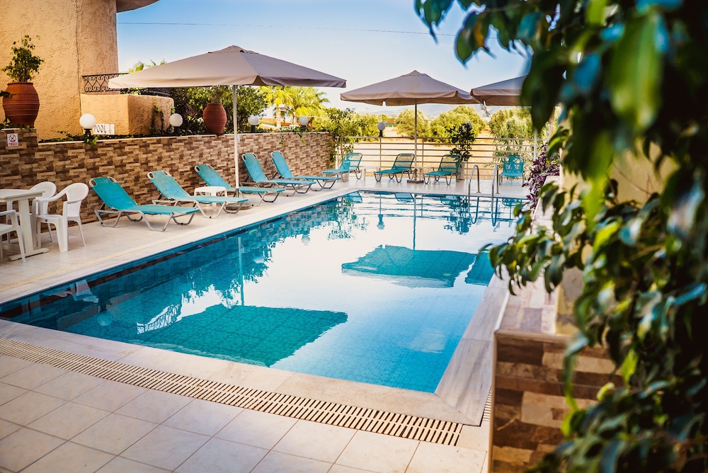 Cloud 9 Hotel Shisha & Cocktail Bar - Adults Only 18+ 46/51