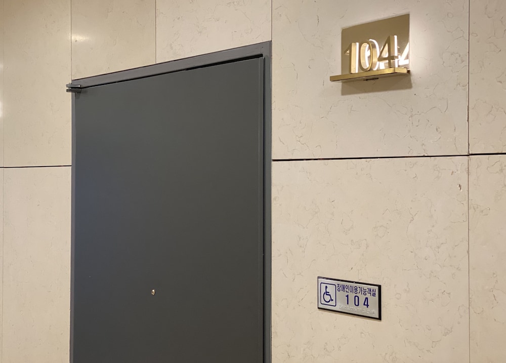 Noblestay Hotel 3/50