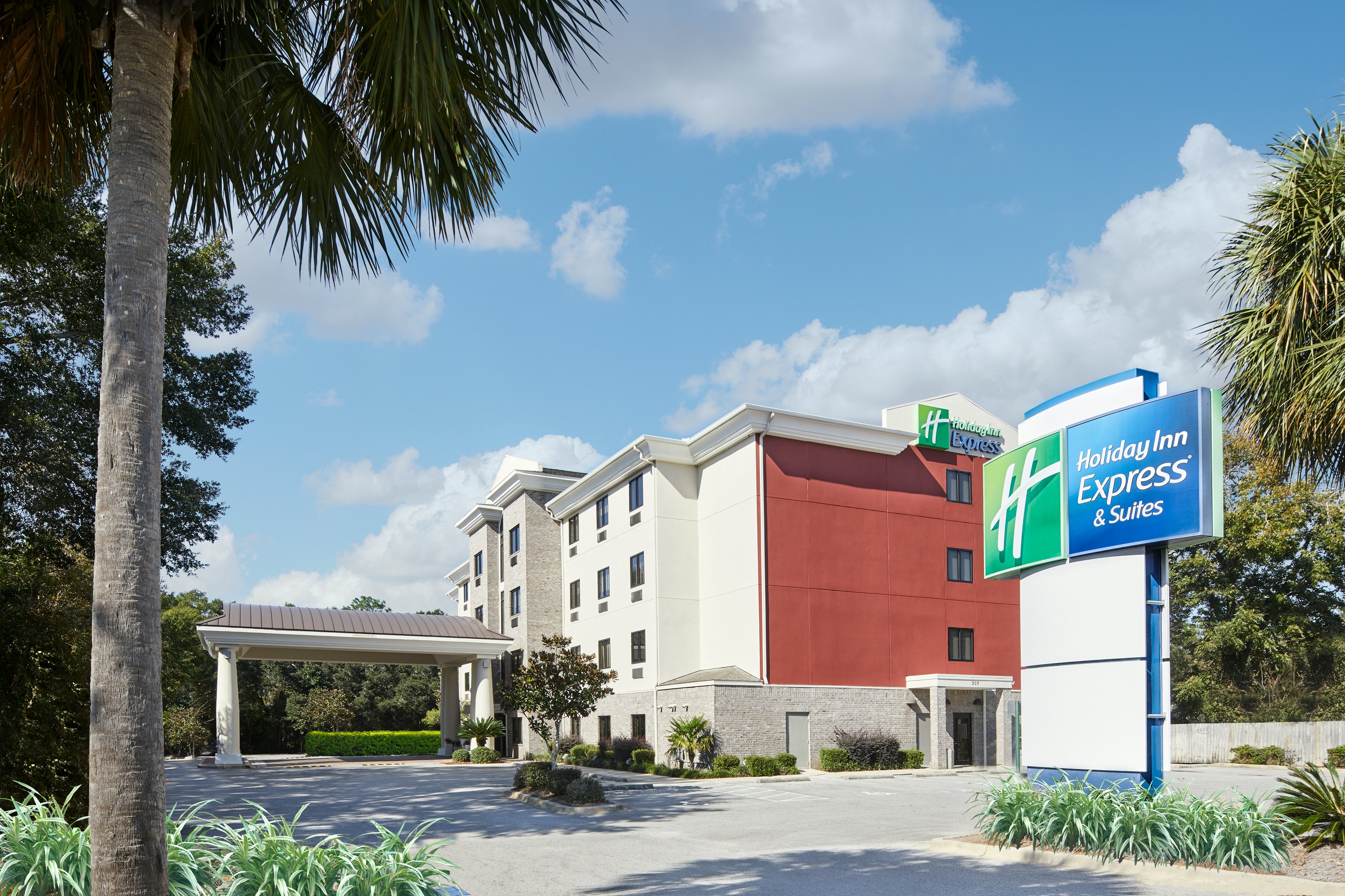 Holiday Inn Express Hotel and Suites Pensacola West-Navy Base 7/48