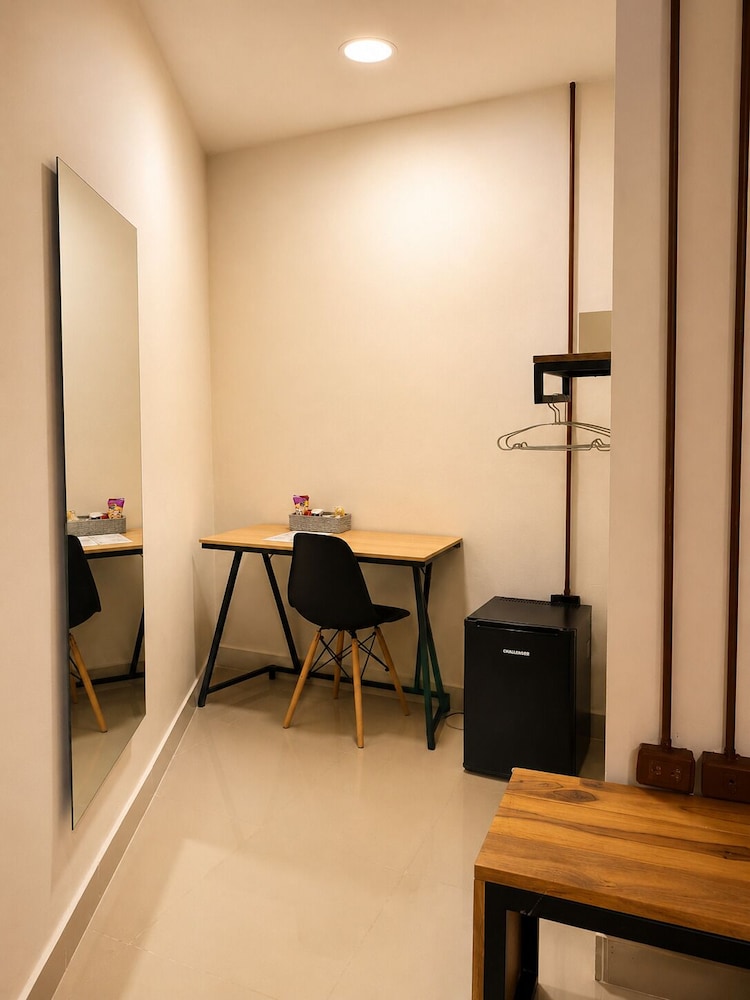 Ethnic Thematic Hotel 33/50