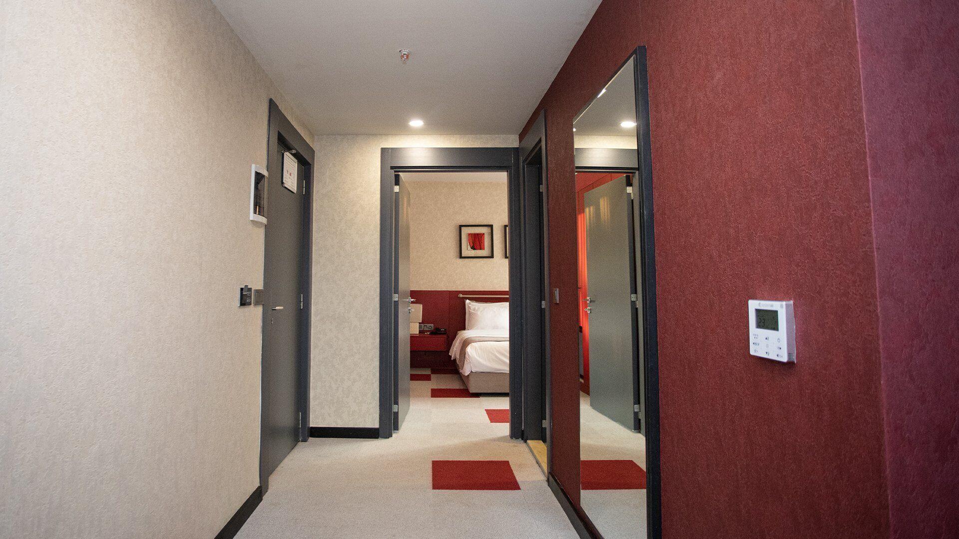 The Arena Hotel 12/25