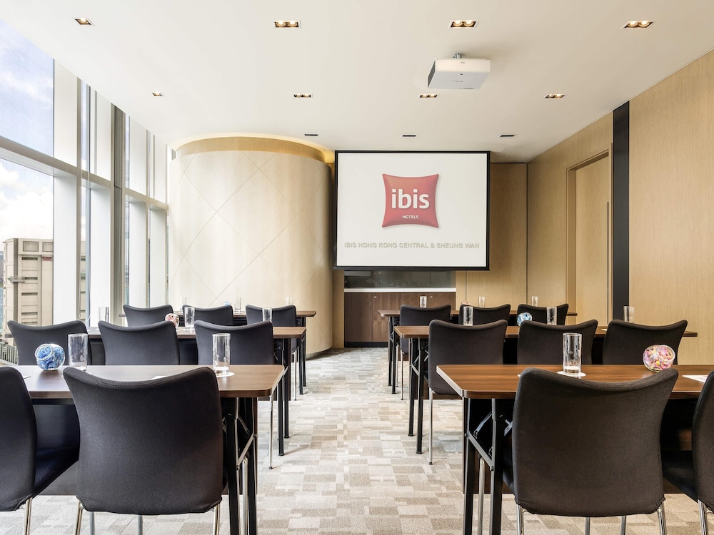 Ibis Hong Kong Central & Sheung Wan Hotel 53/65