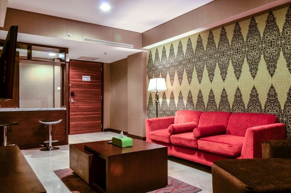 Grand Allison Jayapura 18/31
