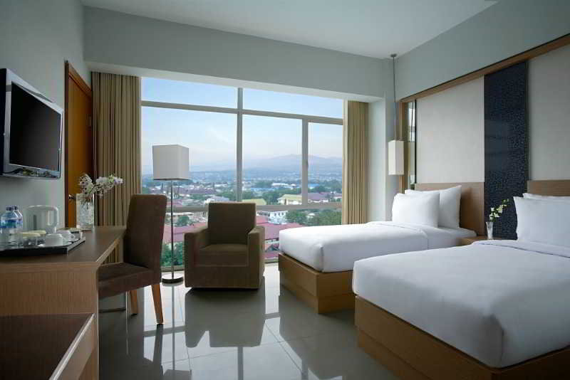 Hotel Santika Palu 11/36