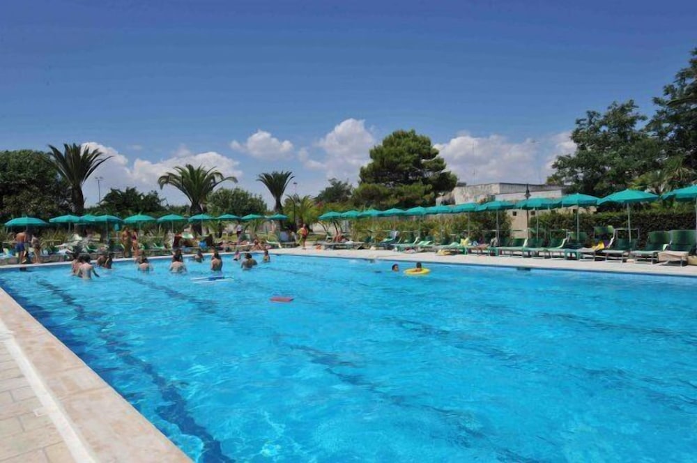 Villaggio Club La Brunese 35/67