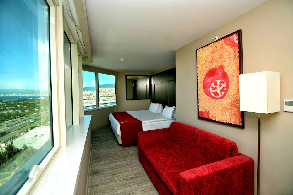 Ramada Encore by Wyndham Izmir 27/39