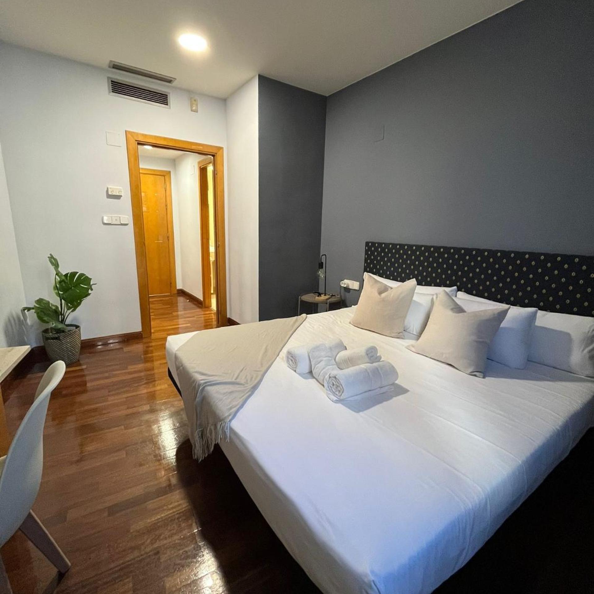 Budget, Double Bed