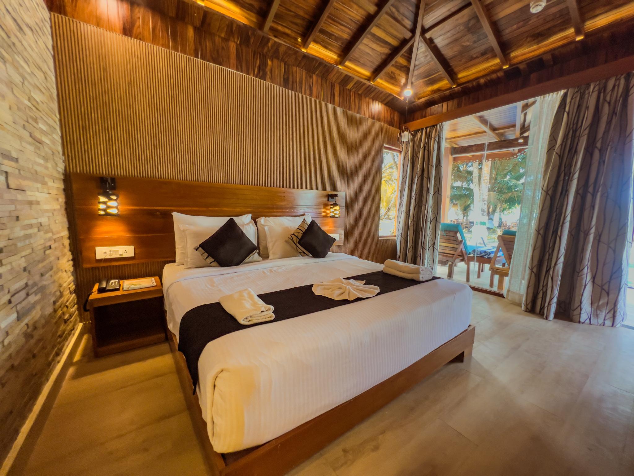 PARADISE, VILLA, BEACH FRONT, SEA VIEW, PRIVATE POOL