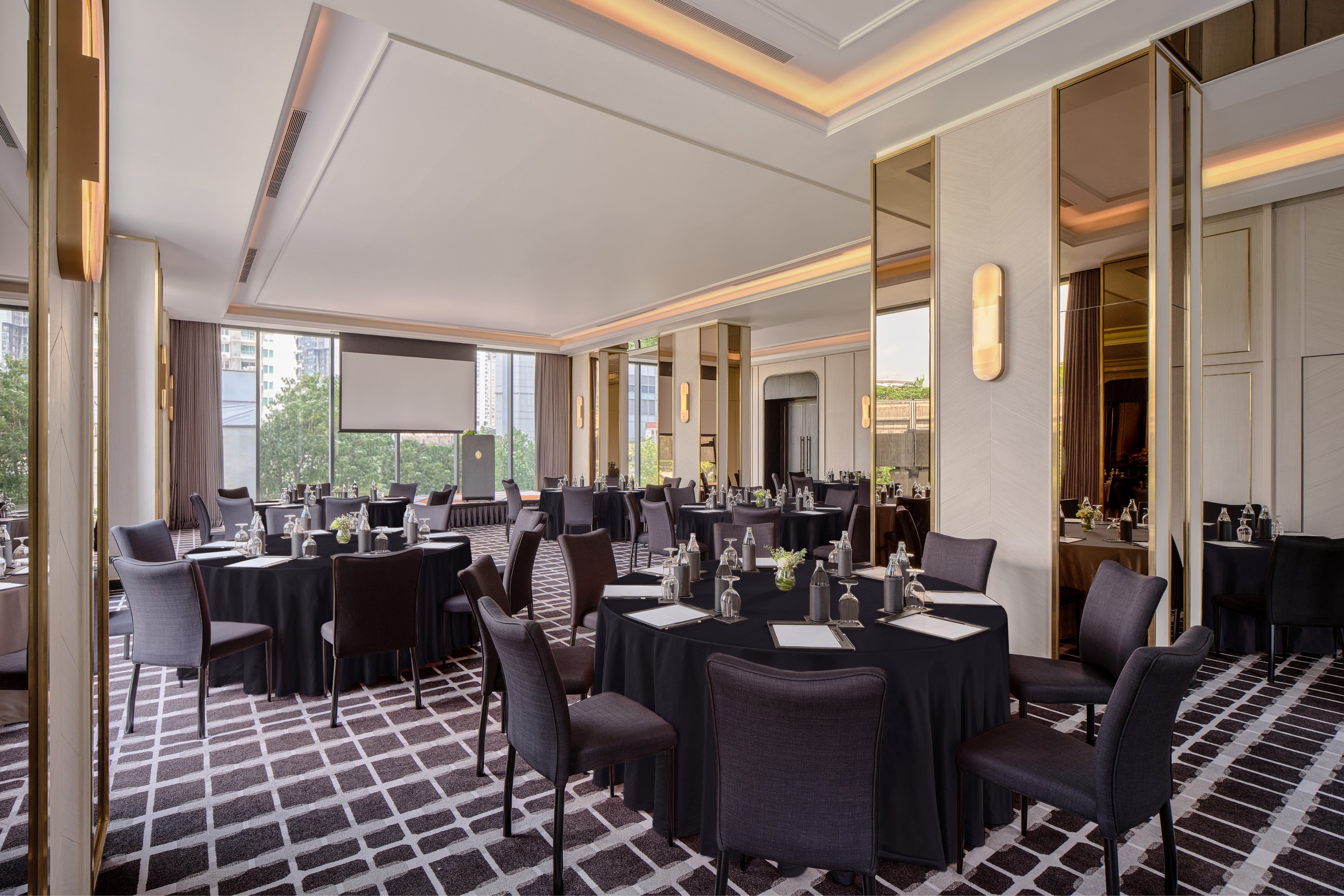 InterContinental Bangkok Sukhumvit 46/50