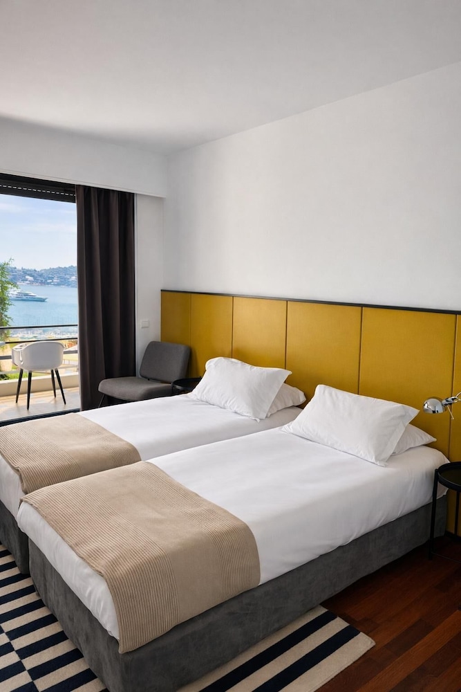 ROOM, TWIN BEDS, SEA VIEW, BALCONY