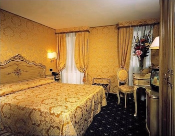 HOTEL NOEMI 9/45