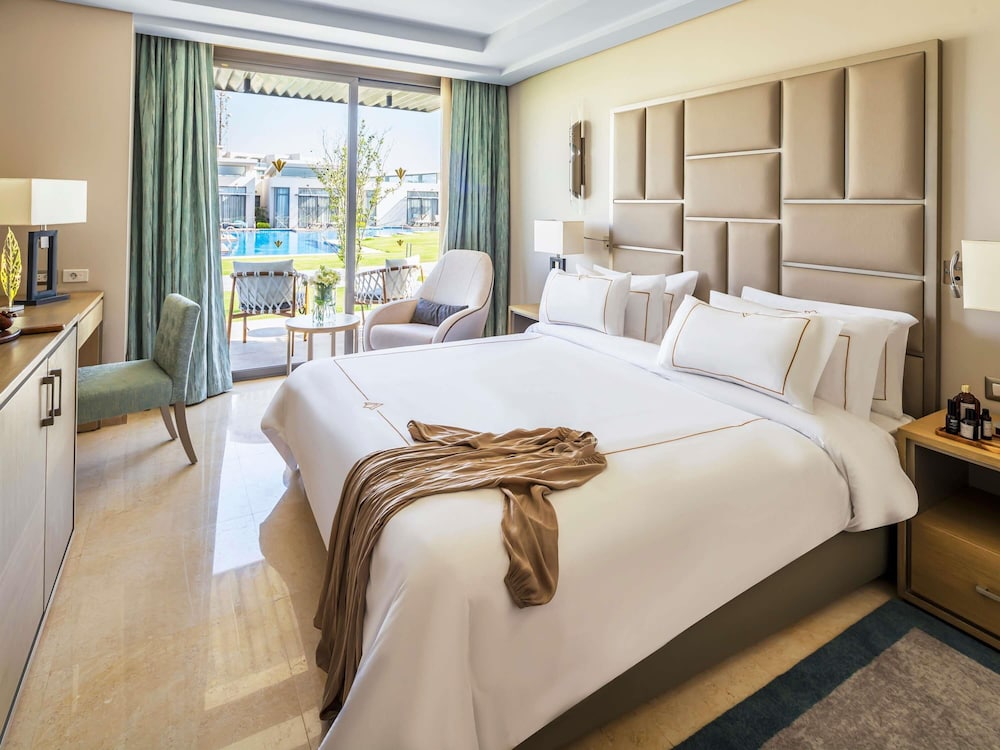 Villa, Twin Beds, Pool Side