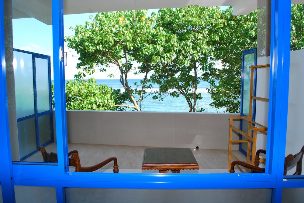 Paradise Beach Resort 26/50