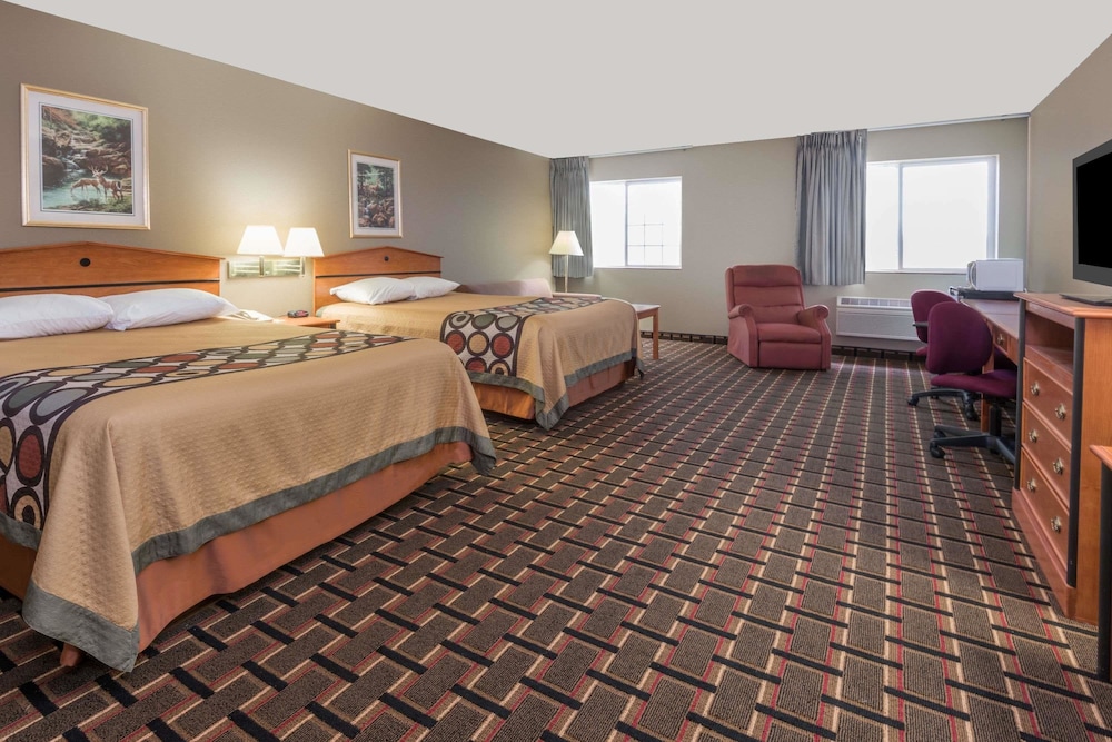 Super 8 by Wyndham Ottawa 15/26