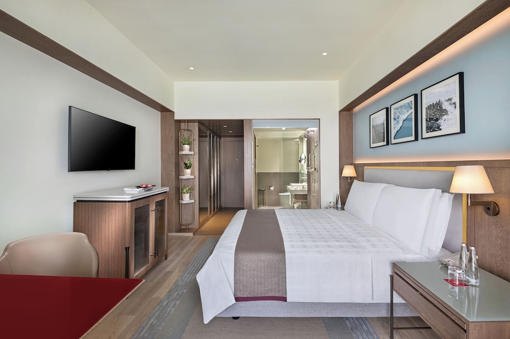 Executive Ocean View Room 1 King Bed  Non Refundable