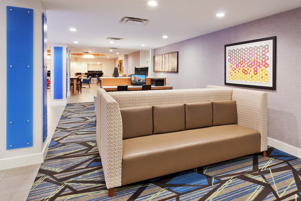 Holiday Inn Express Hotel And Suites Rome East 34/50