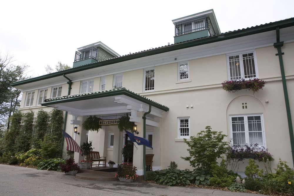 The Belvedere Inn & Restaurant 2/73