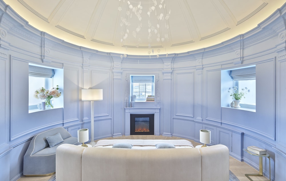 One Aldwych 59/62
