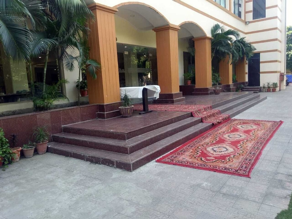 Hotel Rudra Continental 2/47
