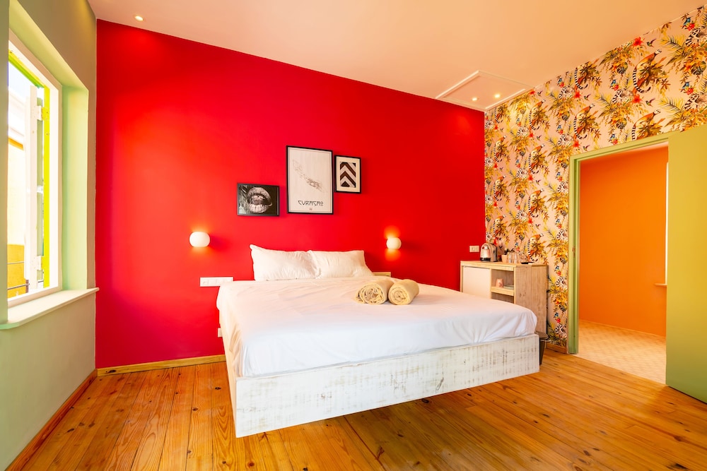 PREMIUM, KING BED