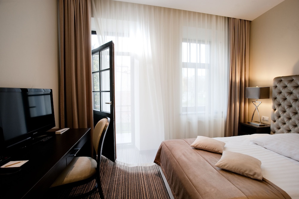 Amberton Cathedral Square Hotel Vilnius 10/50