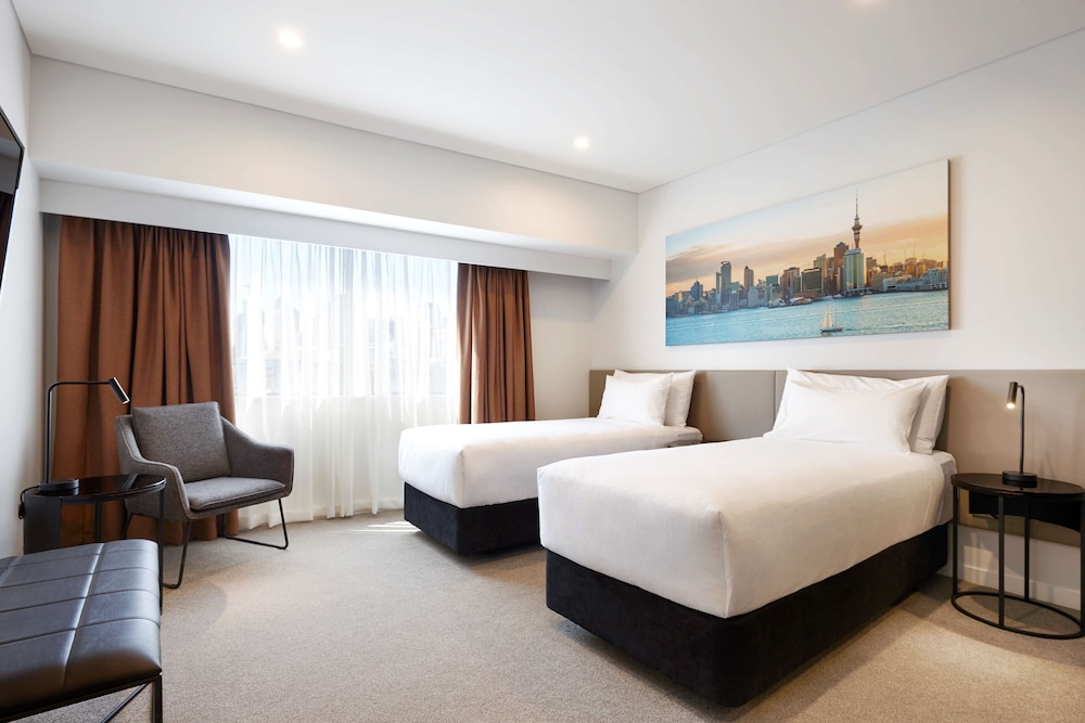 ROOM, TWIN BEDS, MARINA VIEW