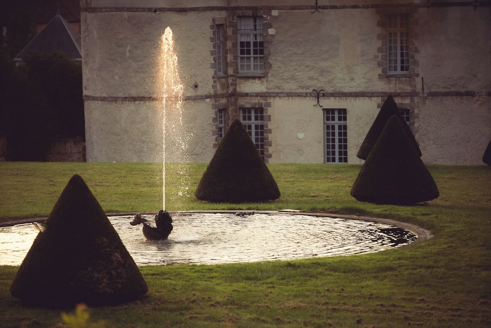 Chateau D'etoges 70/73