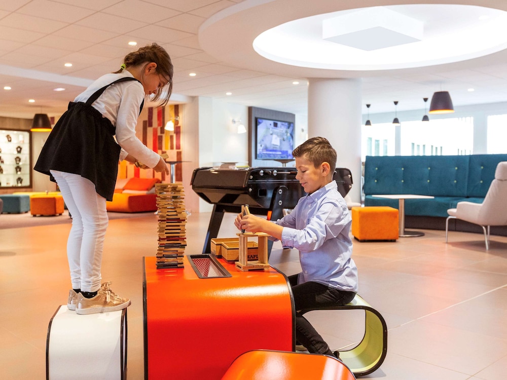 NOVOTEL LIMOGES LE LAC 56/72
