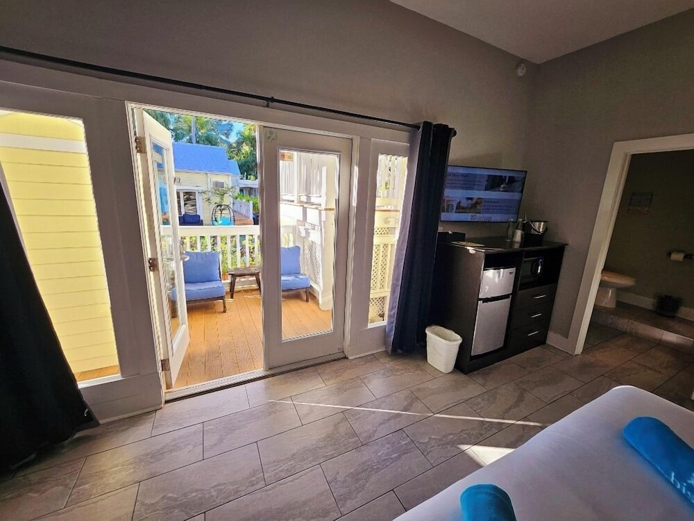 Bishop Hotel Key West 28/50