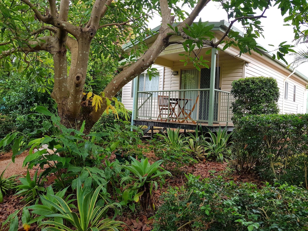 Camelot Boutique Accommodations 5/54