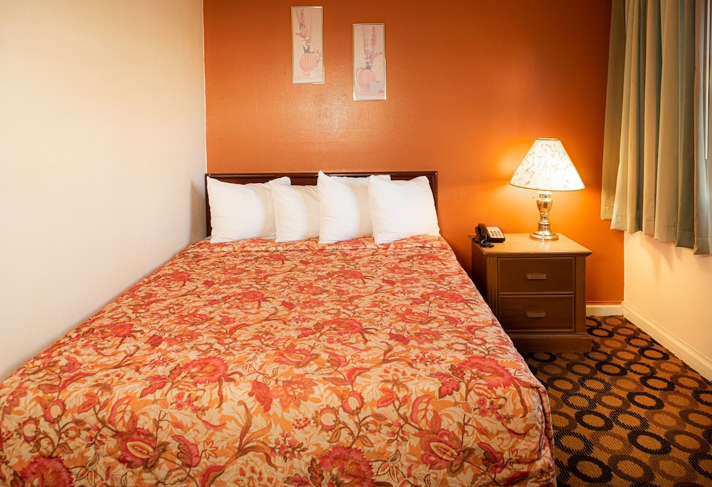 Granada Inn 16/67
