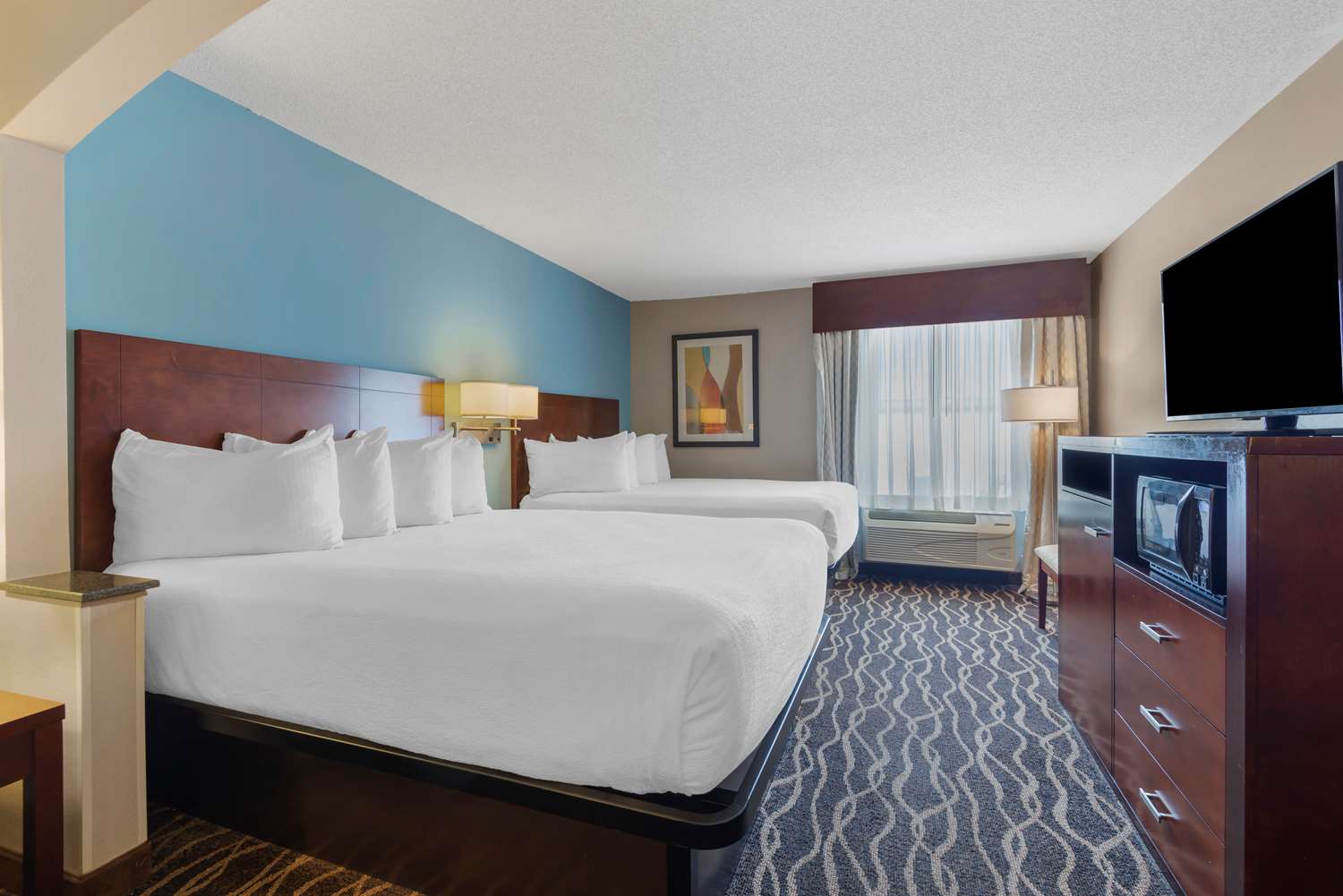 Suite, 2 Queen Beds, Sofa