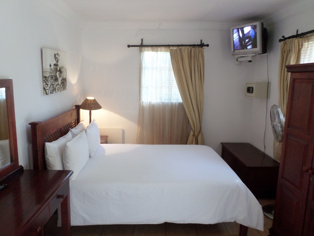 1 BEDROOM, COMFORT, GARDEN VIEW