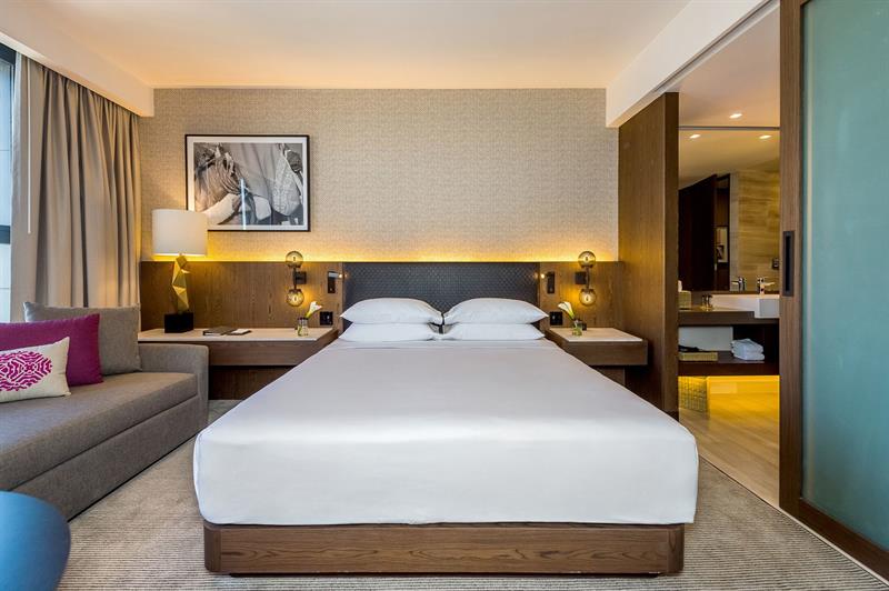 Room, Queen Bed, City View