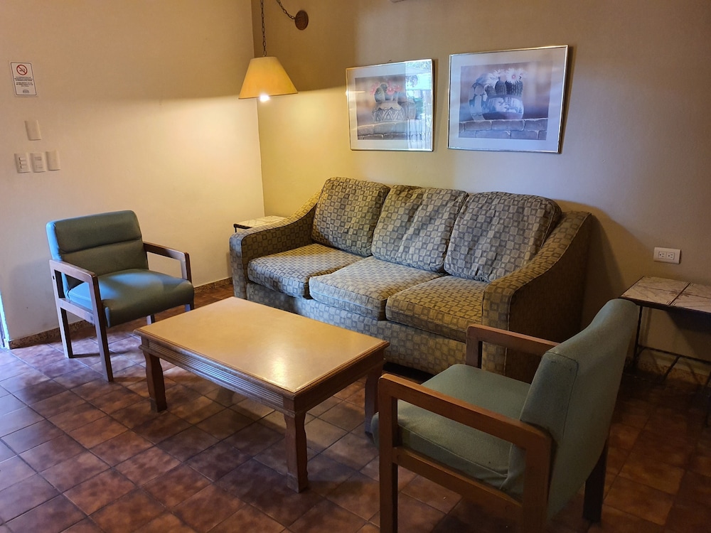 Hotel Suites Kino 47/73